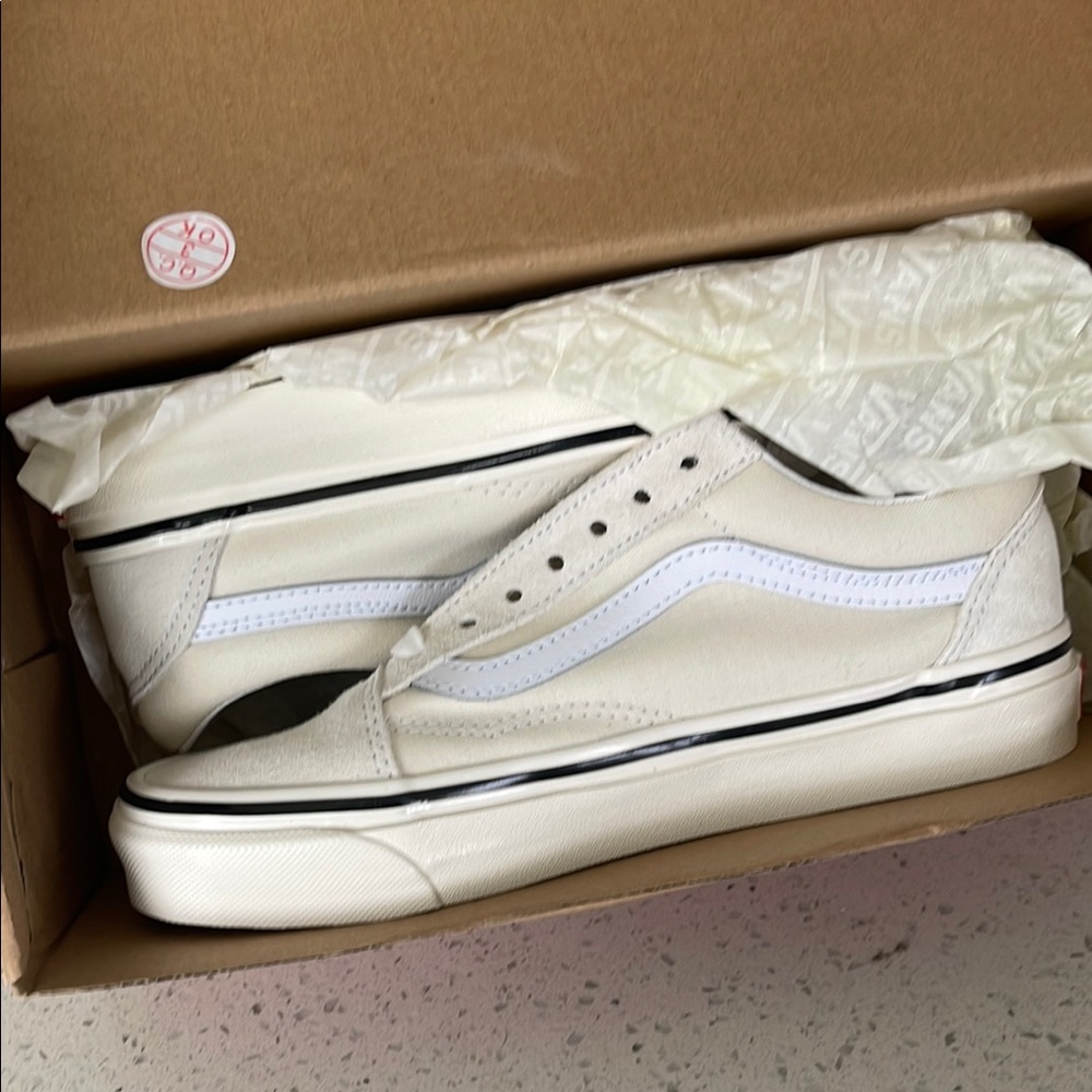 VANS Old Skool White Sneakers